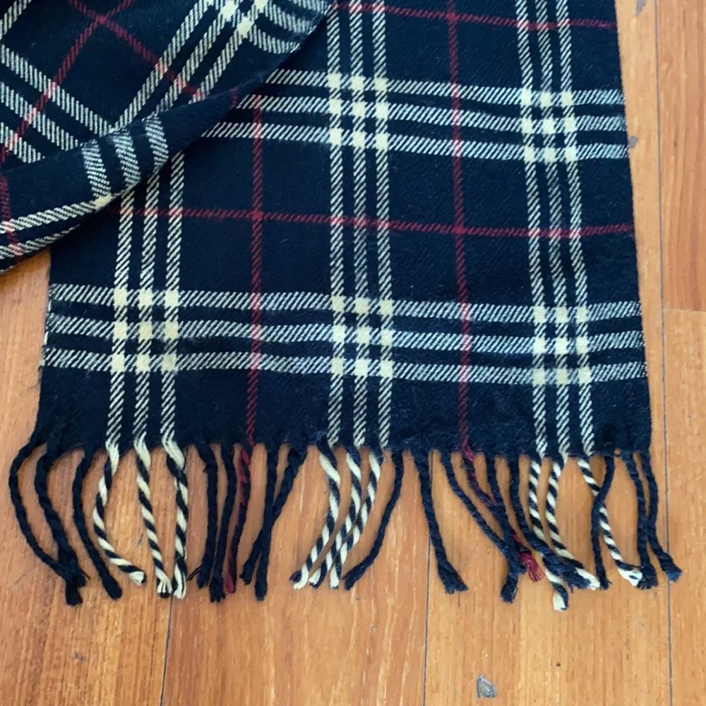BURBERRY LONDON 100% Cashmere Black Nova Plaid Black Scarf
